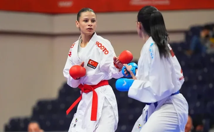 milli-sporcunun-emegi-altin-madalya-ile-taclandi-1769494966-66_large