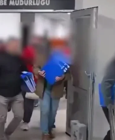 oto-yedek-parca-vurgununa-buyuk-darbe-250-milyon-tl-lik-dolandiricilik-cokertildi-1767593326-463_large