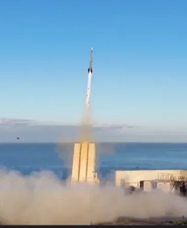 siper-1-den-bir-basari-daha-uzun-menzilli-hava-savunma-sistemi-envantere-girdi-1767528815-235_large