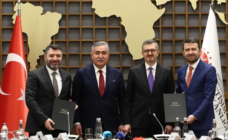 yerel-medyaya-can-suyu-igf-den-iletisim-baskanligi-ve-bik-e-tesekkur-1769758440-166_large