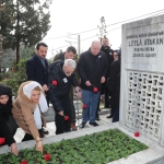 Efsane başkan Leyla Atakan vefatının 55. Yılında mezarı başında anıldı (8)