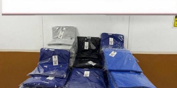 Ünlü markalara ait piyasa değeri 3 milyon 125 bin TL olan giyim malzemesi ele geçirildi