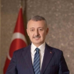 baskan-buyukakin-her-damla-suya-her-fidana-sahip-cikiyoruz_f1d72cf1647e-e1749033811668-768x700