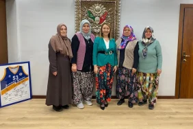 bilecik-pazaryerili-kadinlardan-salvarli-durus-1770698532-106_large