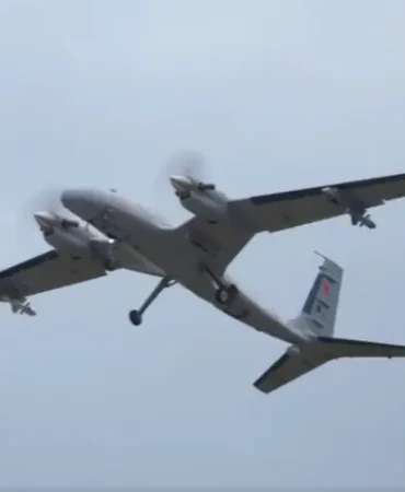 gokyuzunde-yeni-donem-akinci-dan-eren-le-tam-isabet-1771712680-811_large