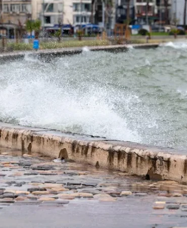 izmir-deki-deniz-yukselmesi-ters-barometre-etkisi-1771411358-405_large