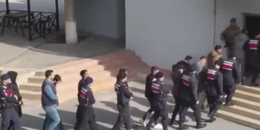 jandarmadan-123-zehir-tacirine-gozalti-465-bin-hap-ele-gecirildi-1770270167-755_large