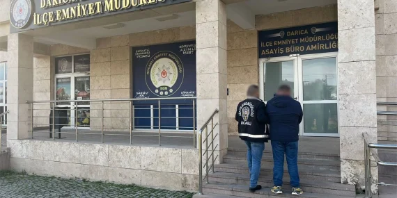 Nitelikli dolandırıcılık suçundan 5 yıl hapis cezası bulunan şahıs Darıca’da yakalandı