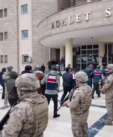 sanliurfa-da-tefeci-operasyonu-37-supheli-yakalandi-23-u-tutuklandi-1770013171-849_large