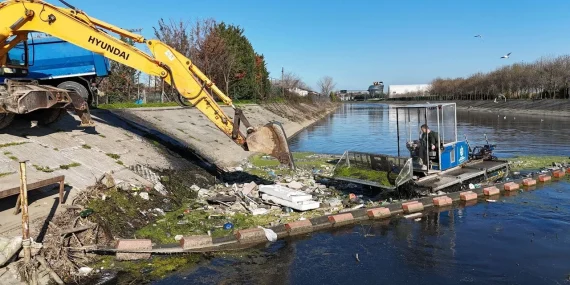 12 metreküp atık denize ulaşmadan toplandı