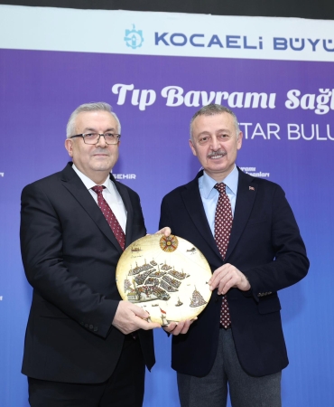 Başkan Büyükakın'dan sağlıkçılara teşekkür (2)