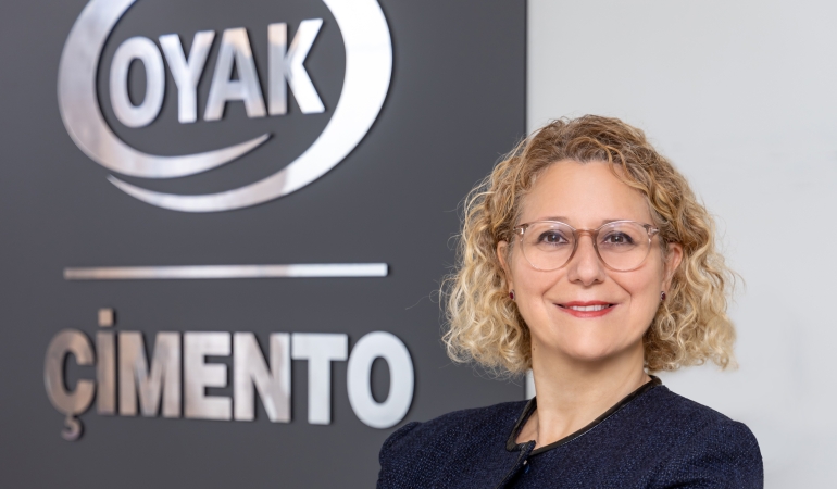 İK DİREKTÖRÜ EDA GÜZELDEMİR