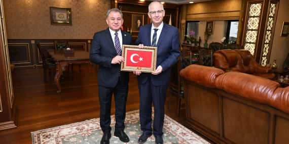 Kocaeli Üniversitesi Rektörü Prof. Dr. Nuh Zafer Cantürk Genel Başkan Yardımcısı Ümit Turhan