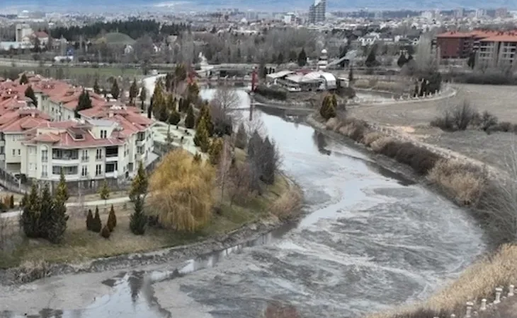 eskisehir-de-su-krizi-uyarisi-porsuk-icin-acil-onlem-sart-1774162651-275_large