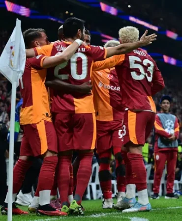 galatasaray-dan-tarihi-zafer-liverpool-u-1-0-yenerek-sampiyonlar-da-ilk-3-puani-aldi-1759294079-100_large