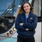 izmir-de-tramvay-koltugunda-bir-kadin-simay-aytimur-her-gun-binlerce-yolcuyu-tasiyor-1772778364-732_large