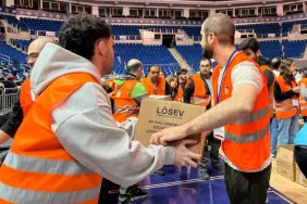 losev-den-turkiye-genelinde-ramazan-da-binlerce-gida-paketi-1772443410-977_large