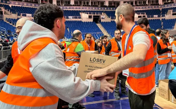 losev-den-turkiye-genelinde-ramazan-da-binlerce-gida-paketi-1772443410-977_large