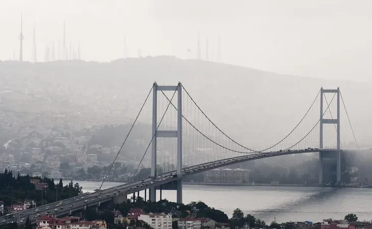 meteoroloji-guncel-raporu-paylasti-sabah-saatlerinde-sisli-gun-icerisinde-parcali-bulutlu-1772508338-747_large