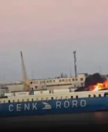 rusya-turk-yuk-gemisini-vurdu-1765604145-675_large