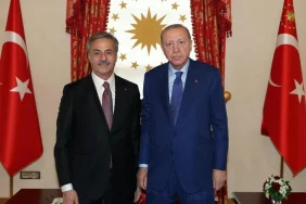 sakarya-cumhurbaskani-erdogan-la-6-ayda-3-kez-gorustu-bu-kez-gundem-tren-raylarinin-yer-altina-alinmasi-1774883484-57_large