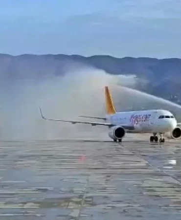 tokat-izmir-ucuslari-basladi-ilk-sefere-su-taki-seremonisi-1774791386-135_large