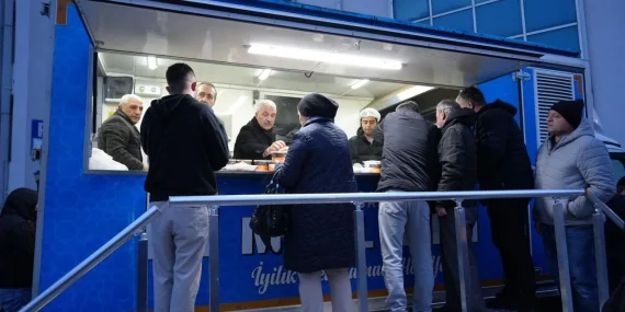 Gebze Ticaret Odası Mobil Aşevi Ramazan’da hastanelerde dayanışma sofrası kuruyor