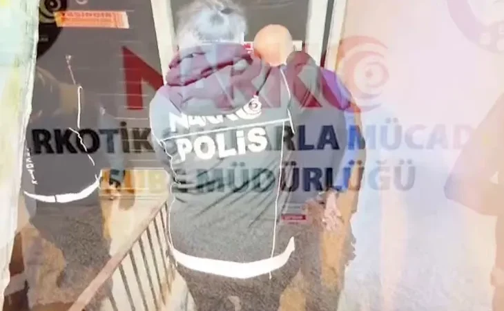 71-ilde-dev-narkotik-operasyonu-kilolarca-uyusturucu-yuz-binlerce-hap-ele-gecirildi-1775047986-461_large