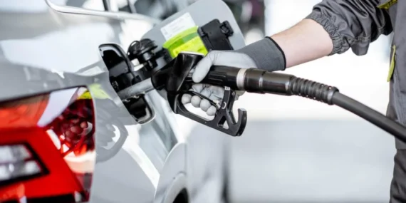 Litre fiyatı 12 TL birden düştü!