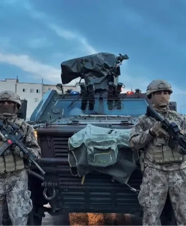 hakkari-merkezli-operasyon-20-milyar-liralik-yasa-disi-bahis-agi-cokertildi-1774969027-745_large