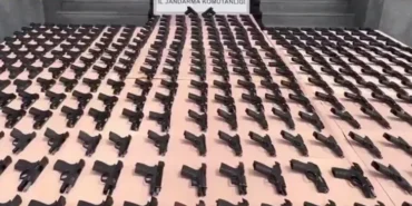 jandarma-dan-dev-operasyon-1-107-ruhsatsiz-tabanca-ele-gecirildi-1776589188-340_large