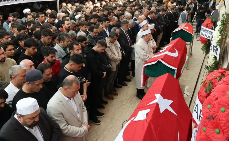 kahramanmaras-taki-saldirinin-kurbanlari-gozyaslariyla-ugurlandi-1776342713-19_large