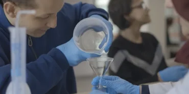 kocaeli-de-gencler-ve-ozel-bireylerden-sakiz-kokulu-kolonya-1776858244-499_large