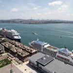 kruvaziyerde-rota-turkiye-ye-dondu-guvenli-limanlara-talep-artiyor-1775650931-989_large