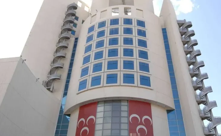 mhp-listesini-acikladi-kimler-aday-kimler-liste-disi-kaldi-1680854965-637_large