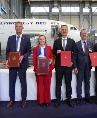 turkiye-den-ilk-jet-ucak-ihracati-hurjet-ispanya-yolunda-1777391259-958_large
