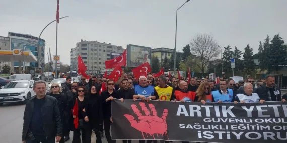 Öğretmenlerden saldırılara kınama: Ölüyoruz biz