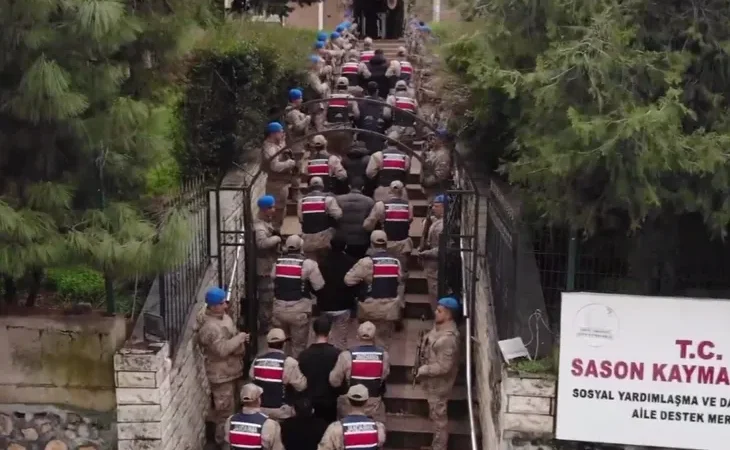 yasa-disi-bahis-sebekesine-darbe-16-supheli-tutuklandi-1775546464-872_large