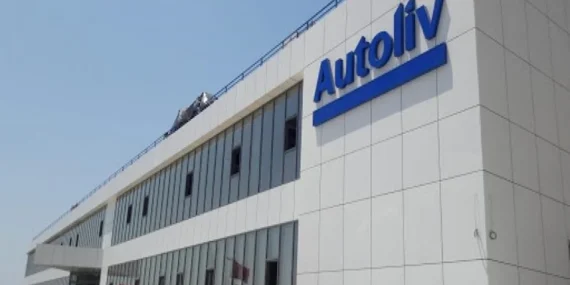 autolive-9uED_cover