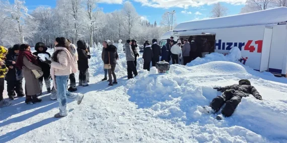 Kuzuyayla’da kar ve bayram bir arada