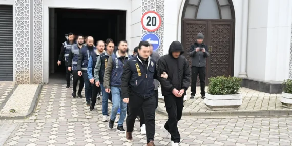 Siber dolandırıcılık suçundan 9 kişi yakalandı