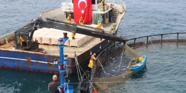 turk-somonu-ihracatta-rekor-yolunda-uretim-75-bin-tona-ulasti-1778429713-795_large