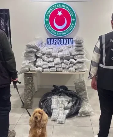 zehir-tacirlerine-darbe-659-kilo-uyusturucu-ele-gecirildi-1778394694-286_large