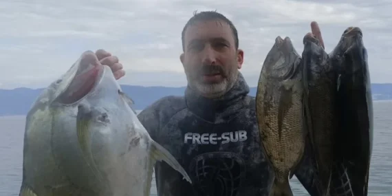 Dilovası’nda nadir deve balığı yakalandı