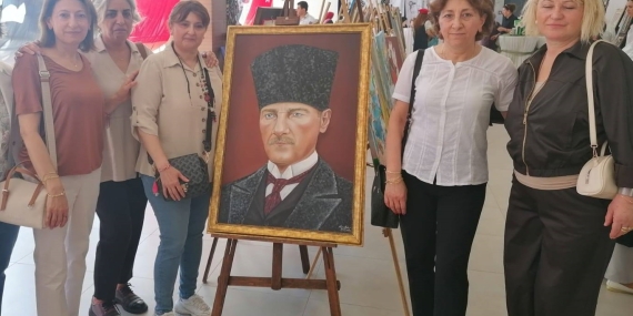 DERİNCE’DE YIL SONU SERGİSİ