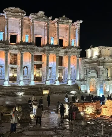 efes-te-gece-muzeciligi-genclerle-bulusuyor-1780227244-266_large