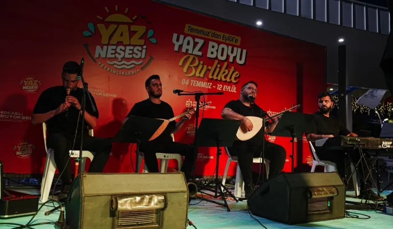 Milli İrade Meydanı yaz akşamlarının buluşma noktası oluyor (9)