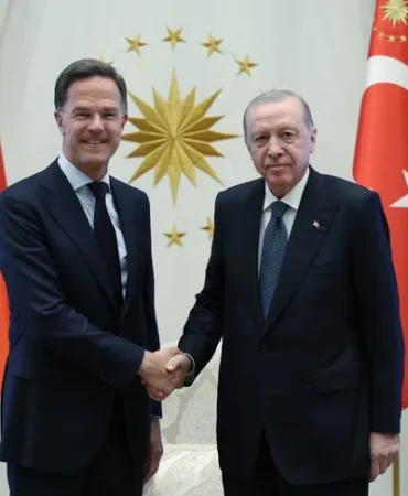 cumhurbaskani-erdogan-nato-genel-sekreteri-rutte-ile-kulliye-de-gorustu-1783353154-83_large