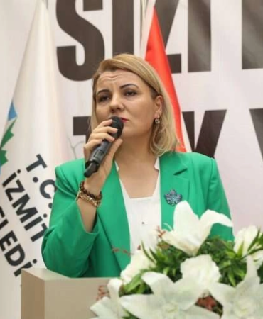 izmit-belediye-baskani-fatma-kaplan-hurriyet-gorevden-uzaklastirildi-1784916841-865_large