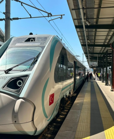 milli-elektrikli-tren-seti-trakya-da-ilk-seferine-cikti-1784740978-599_large